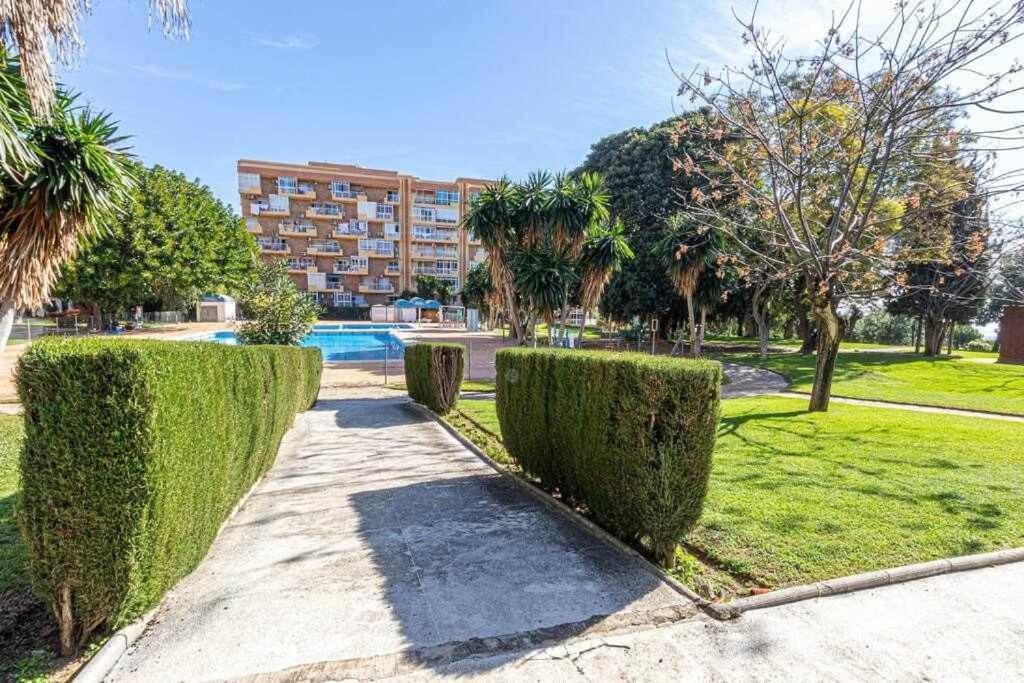 797 Holiday Rentals - Equipado Estudio Cerca Del Parque La Paloma Benalmádena Exterior foto